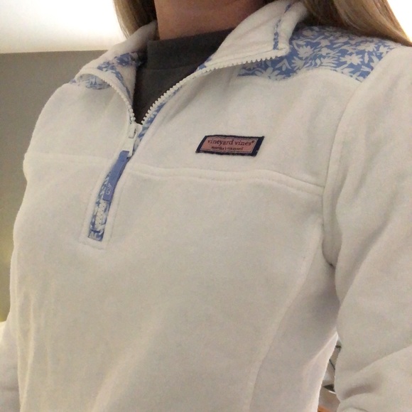 Vineyard Vines quarter zip pullover! - Picture 6 of 6